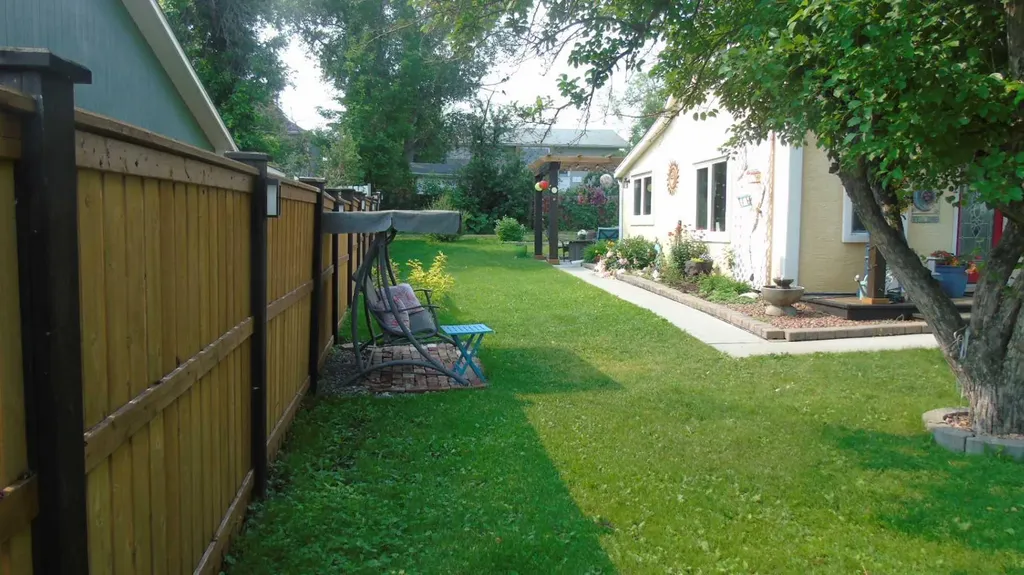 536 22 Street Fort Macleod AB T0L 0Z0
