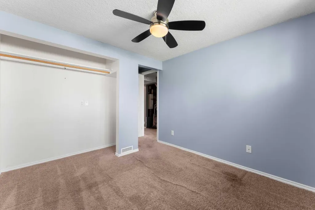 27 Elk Hill SE Airdrie AB T4B 1Z1