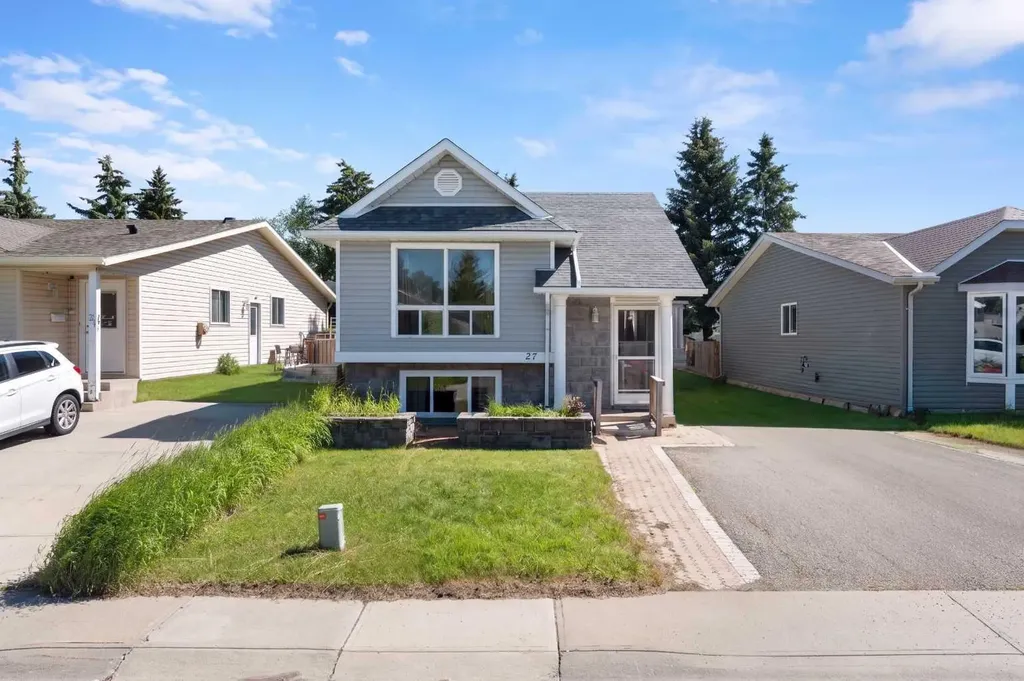 27 Elk Hill SE Airdrie AB T4B 1Z1