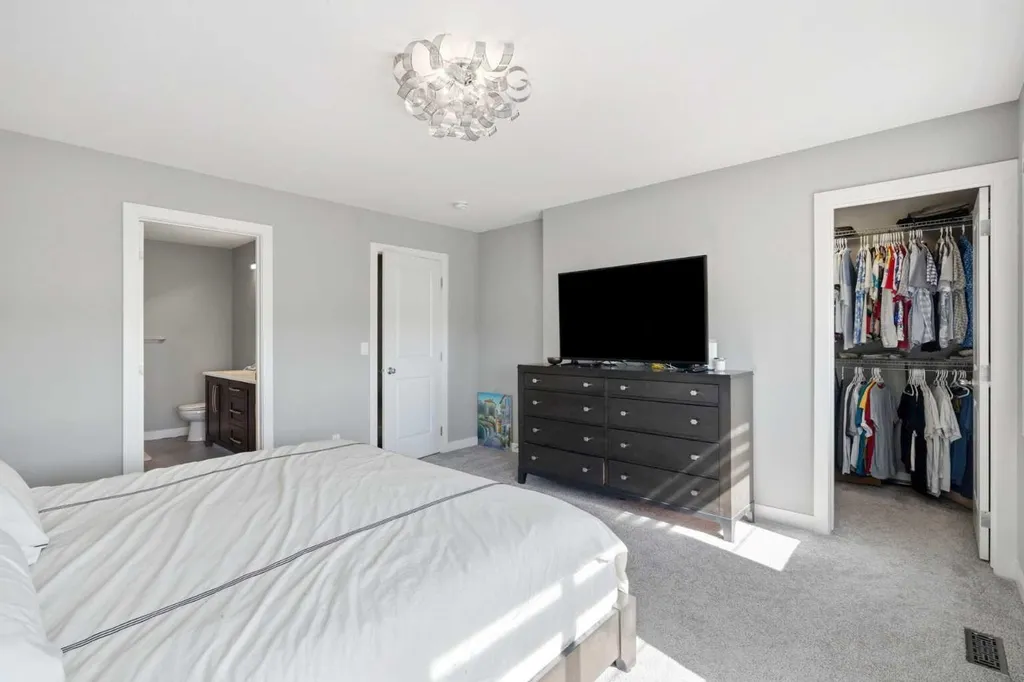 457 Midtown Parkway SW Airdrie AB T4B 4E3