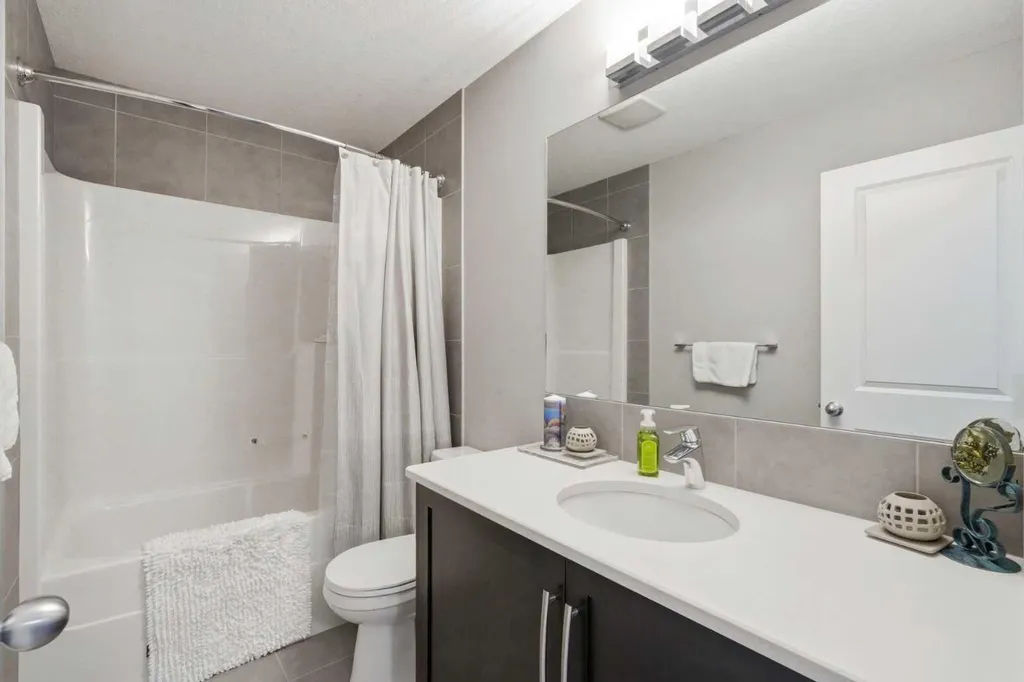 457 Midtown Parkway SW Airdrie AB T4B 4E3
