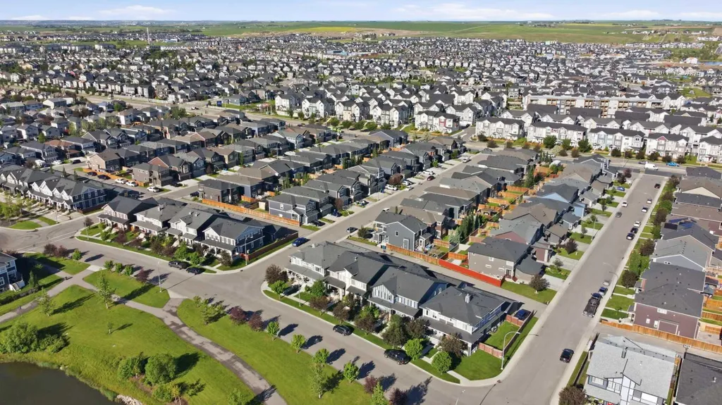 457 Midtown Parkway SW Airdrie AB T4B 4E3