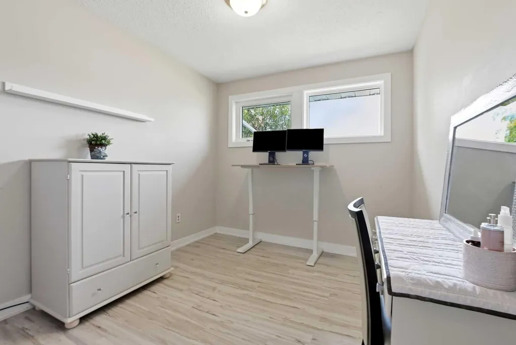 5745 35 Street Red Deer AB T4N 0S5