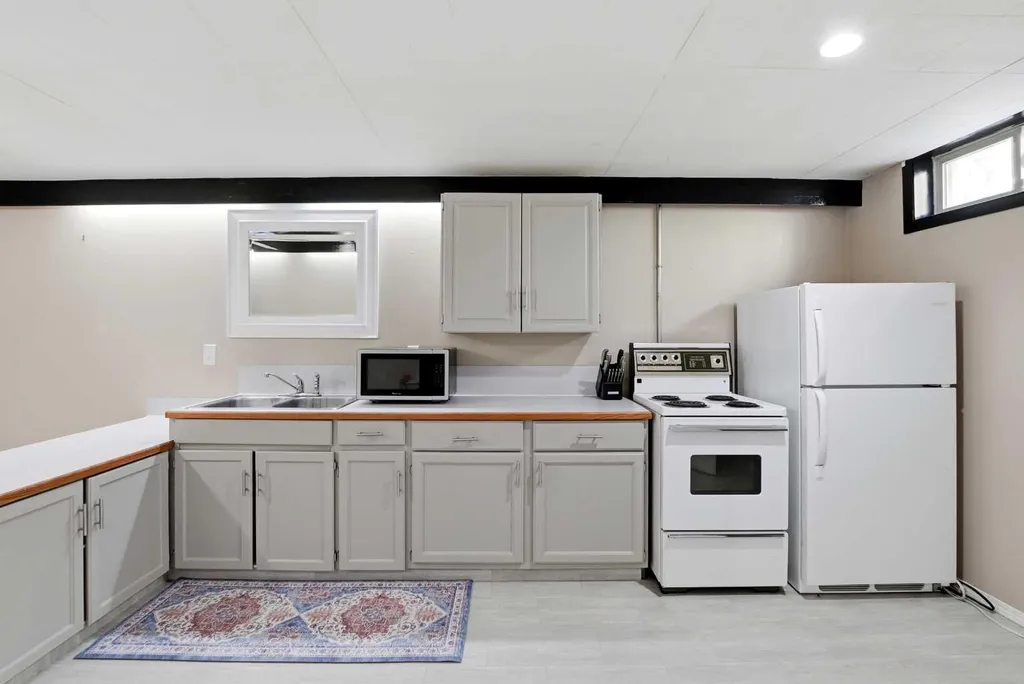 5745 35 Street Red Deer AB T4N 0S5