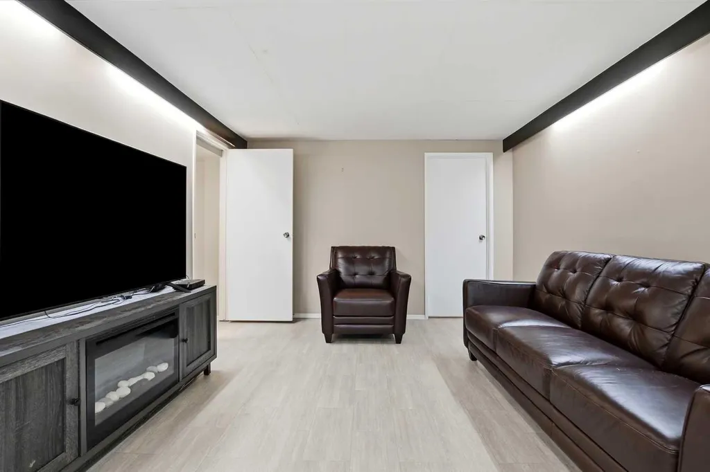 5745 35 Street Red Deer AB T4N 0S5