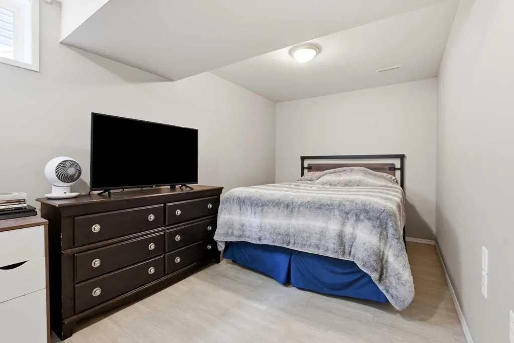 5745 35 Street Red Deer AB T4N 0S5