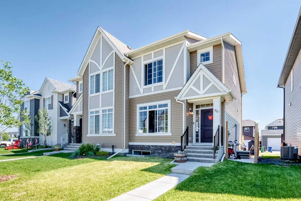 96 Wolf Gate Okotoks AB T1S 5T9
