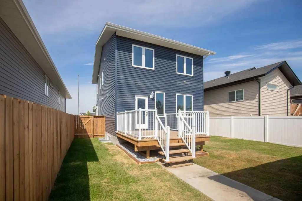 113 Aztec Crescent Blackfalds AB T4M0M7