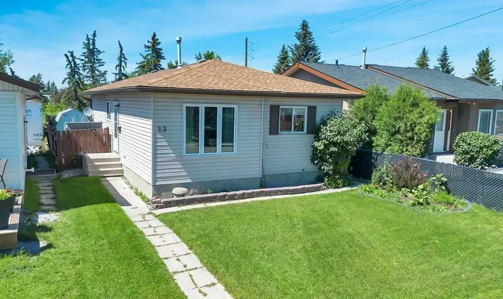 23 Abbercove Road SE Calgary AB T2A 6Y9