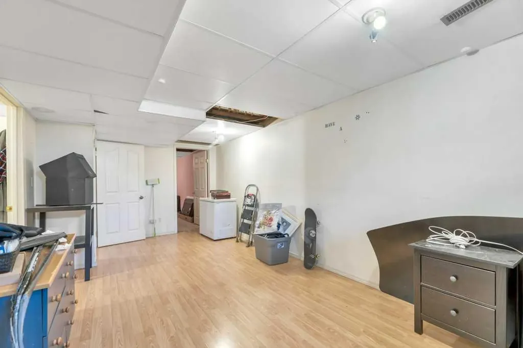 23 Abbercove Road SE Calgary AB T2A 6Y9
