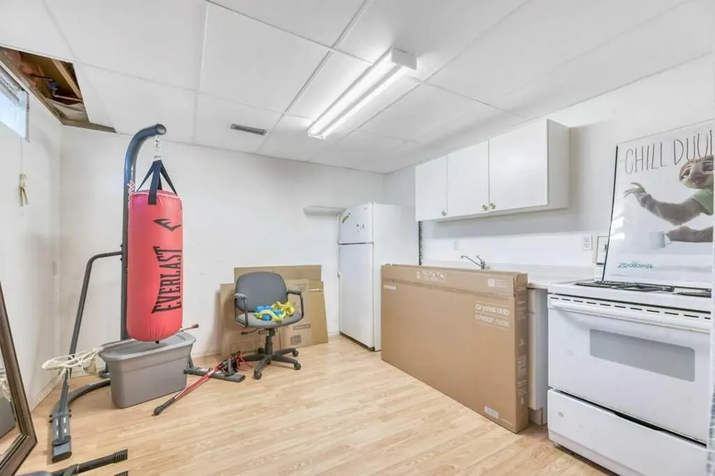 23 Abbercove Road SE Calgary AB T2A 6Y9