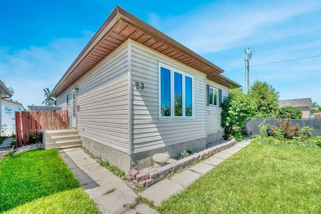 23 Abbercove Road SE Calgary AB T2A 6Y9