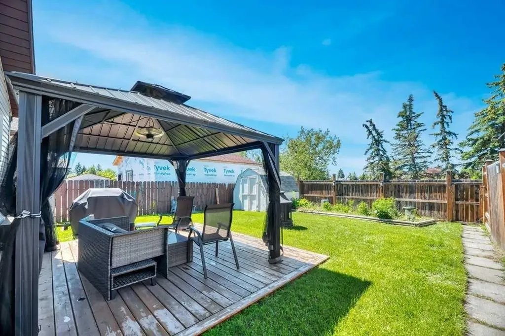 23 Abbercove Road SE Calgary AB T2A 6Y9
