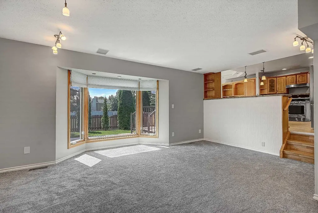 9513 62 Avenue Grande Prairie AB T8W2E1