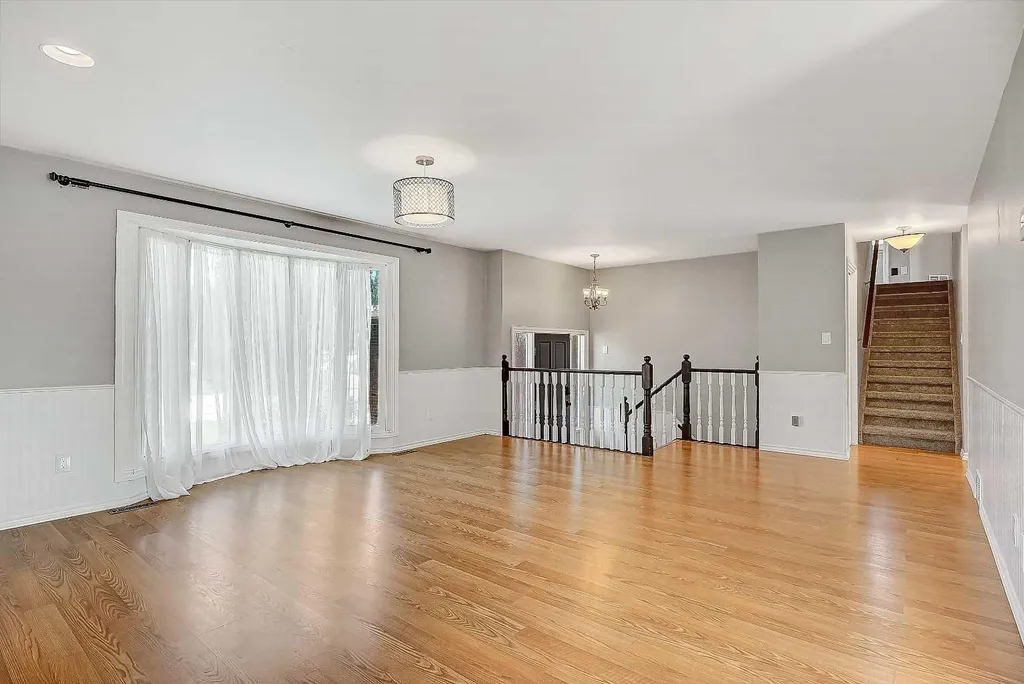 9513 62 Avenue Grande Prairie AB T8W2E1