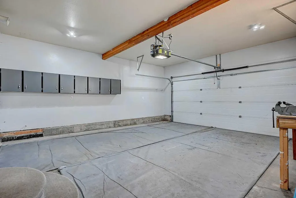 9513 62 Avenue Grande Prairie AB T8W2E1