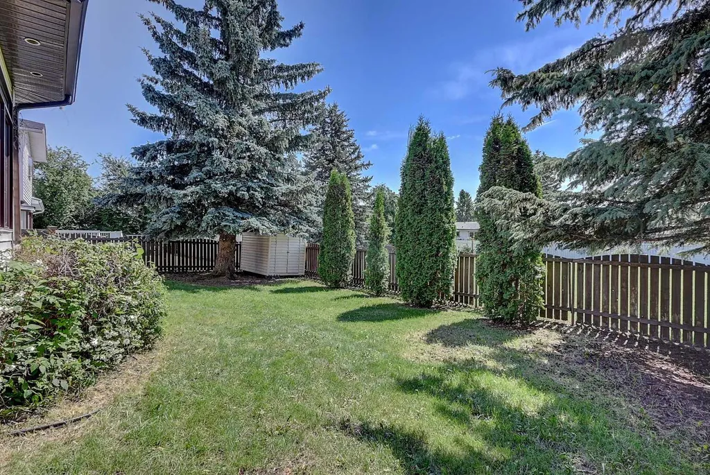9513 62 Avenue Grande Prairie AB T8W2E1