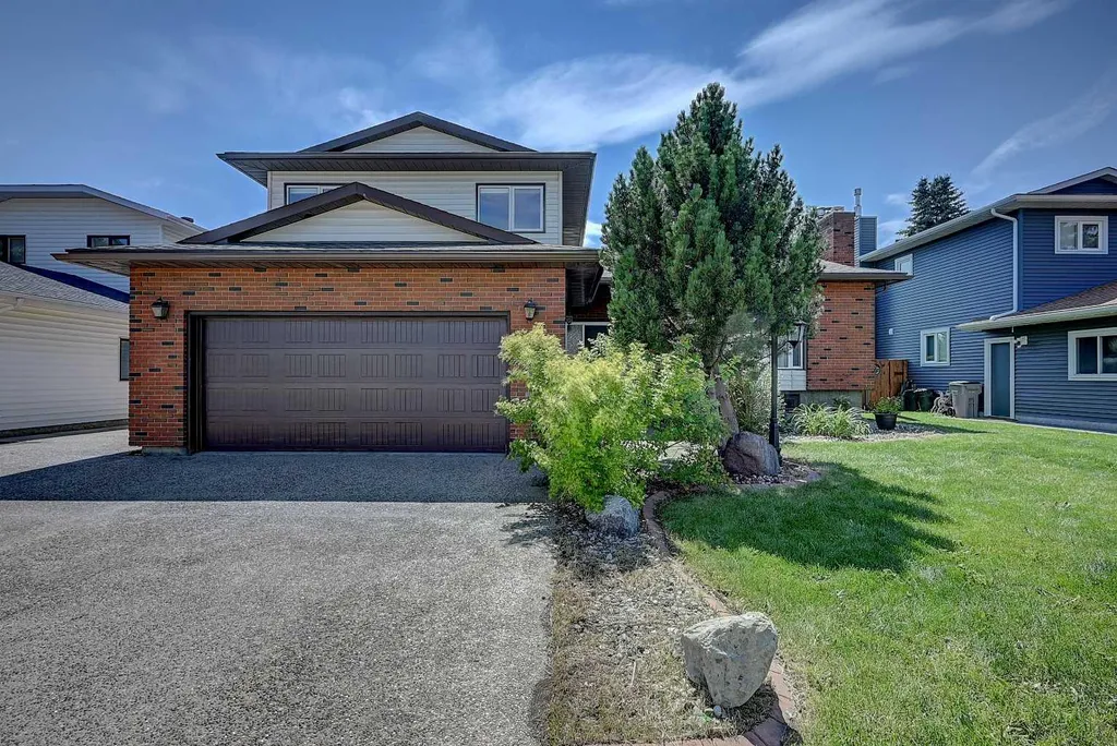 9513 62 Avenue Grande Prairie AB T8W2E1