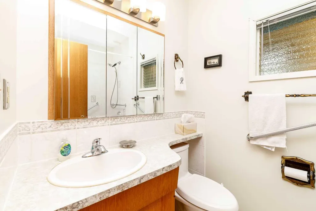 88 Mccullough Crescent Red Deer AB T4R 1S7