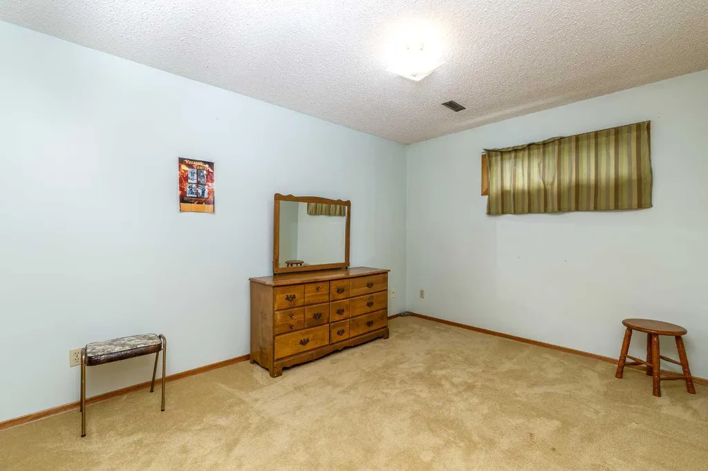 88 Mccullough Crescent Red Deer AB T4R 1S7