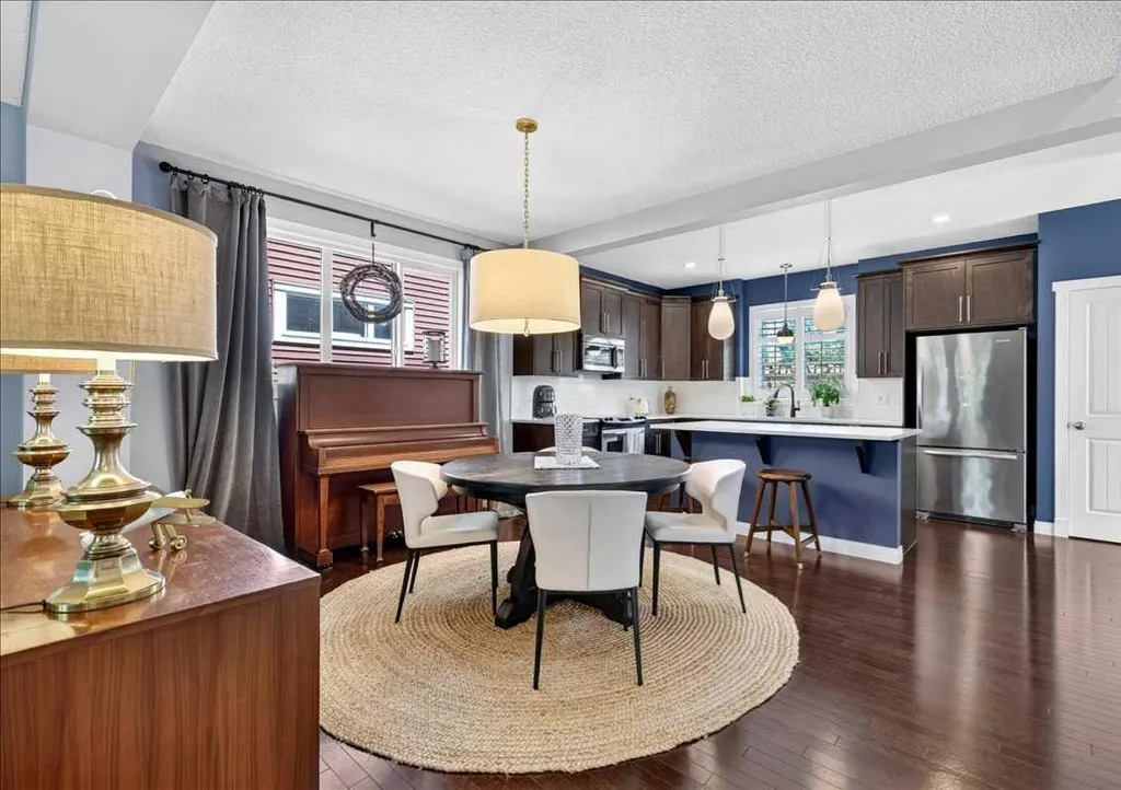 199 River Heights Crescent Cochrane AB T4C 0V1