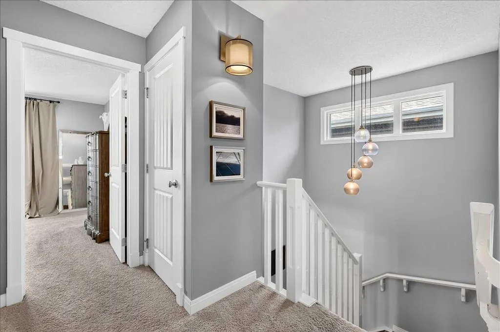 199 River Heights Crescent Cochrane AB T4C 0V1