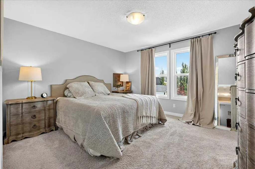 199 River Heights Crescent Cochrane AB T4C 0V1