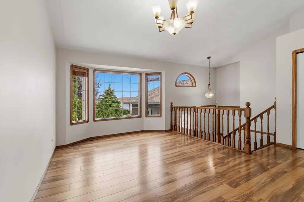 3 Pickering Close Sylvan Lake AB T4S 1K2