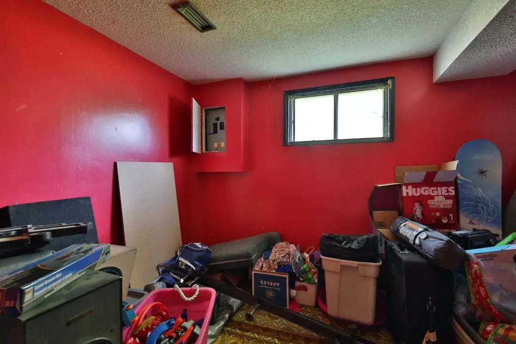 218 3a Street Stirling AB T0K 2E0
