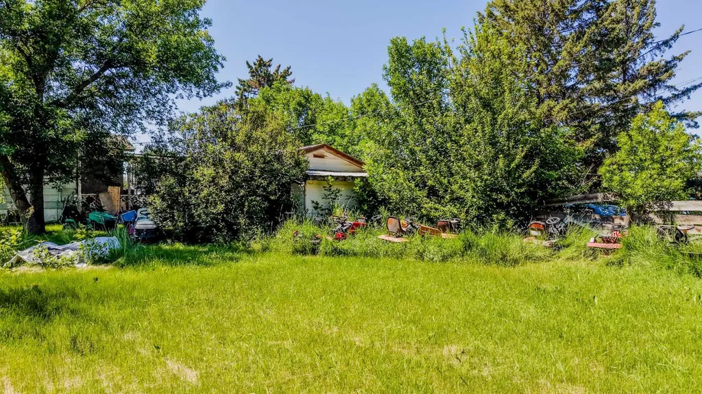 218 3a Street Stirling AB T0K 2E0