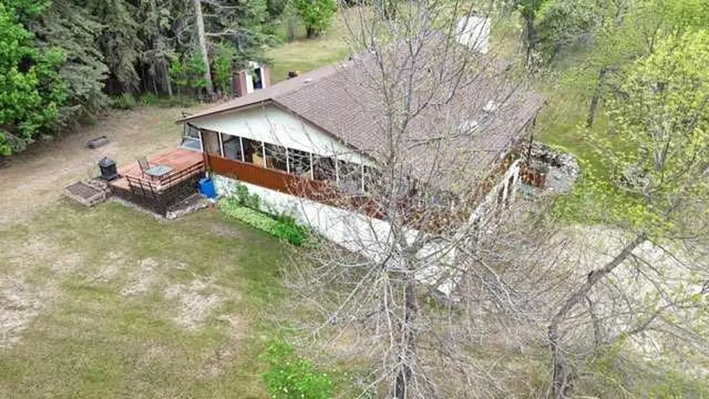 20 Voyager Drive Rural Clearwater County AB T4T 2A4