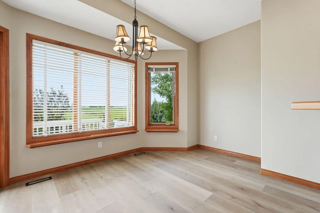 412 Harrison Court Crossfield AB T0M0S0