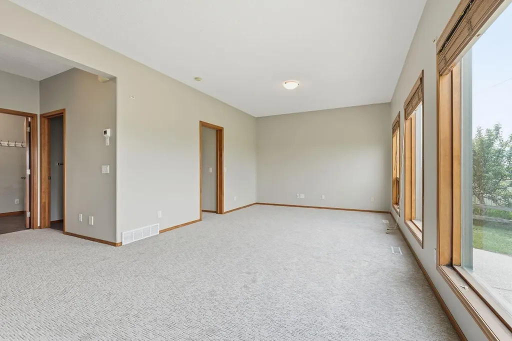 412 Harrison Court Crossfield AB T0M0S0