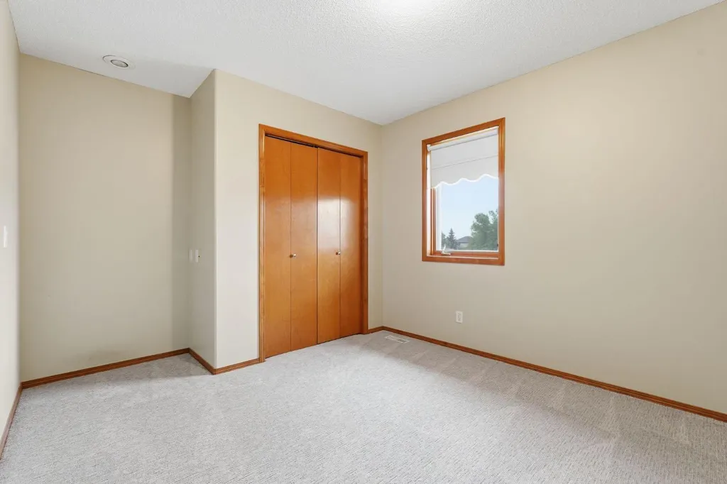 412 Harrison Court Crossfield AB T0M0S0