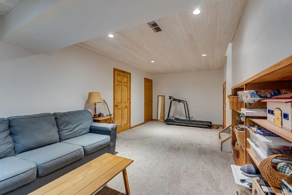 412 Harrison Court Crossfield AB T0M0S0