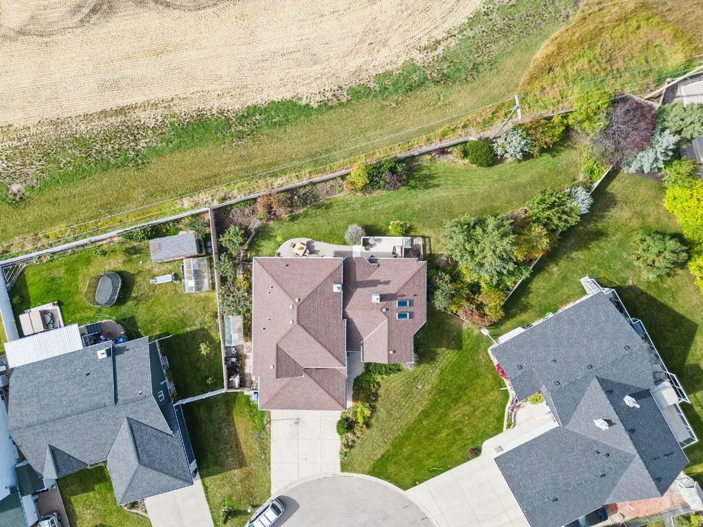 412 Harrison Court Crossfield AB T0M0S0
