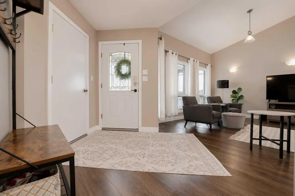 804 Cherry Crescent Beaverlodge AB T0H 0C0