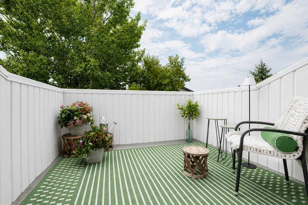804 Cherry Crescent Beaverlodge AB T0H 0C0