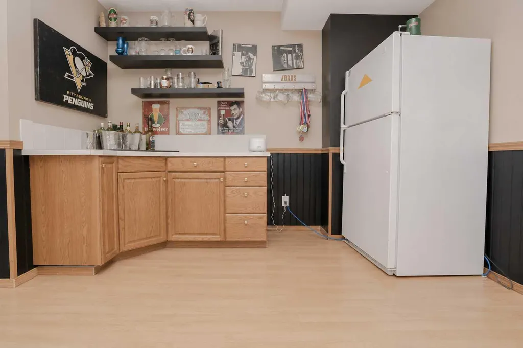 804 Cherry Crescent Beaverlodge AB T0H 0C0