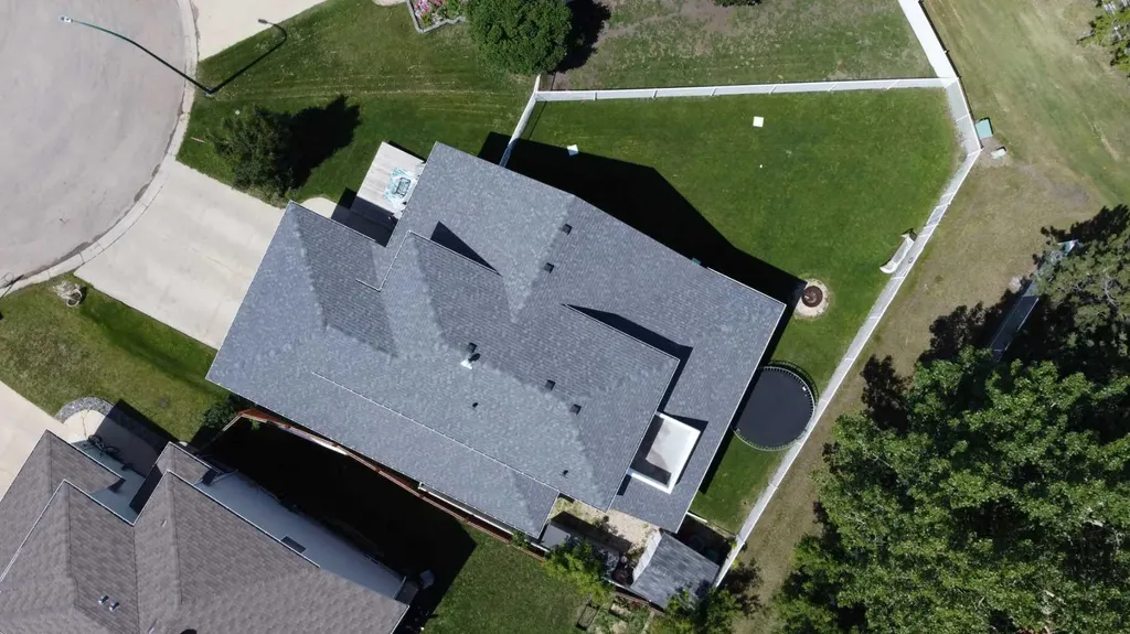 804 Cherry Crescent Beaverlodge AB T0H 0C0