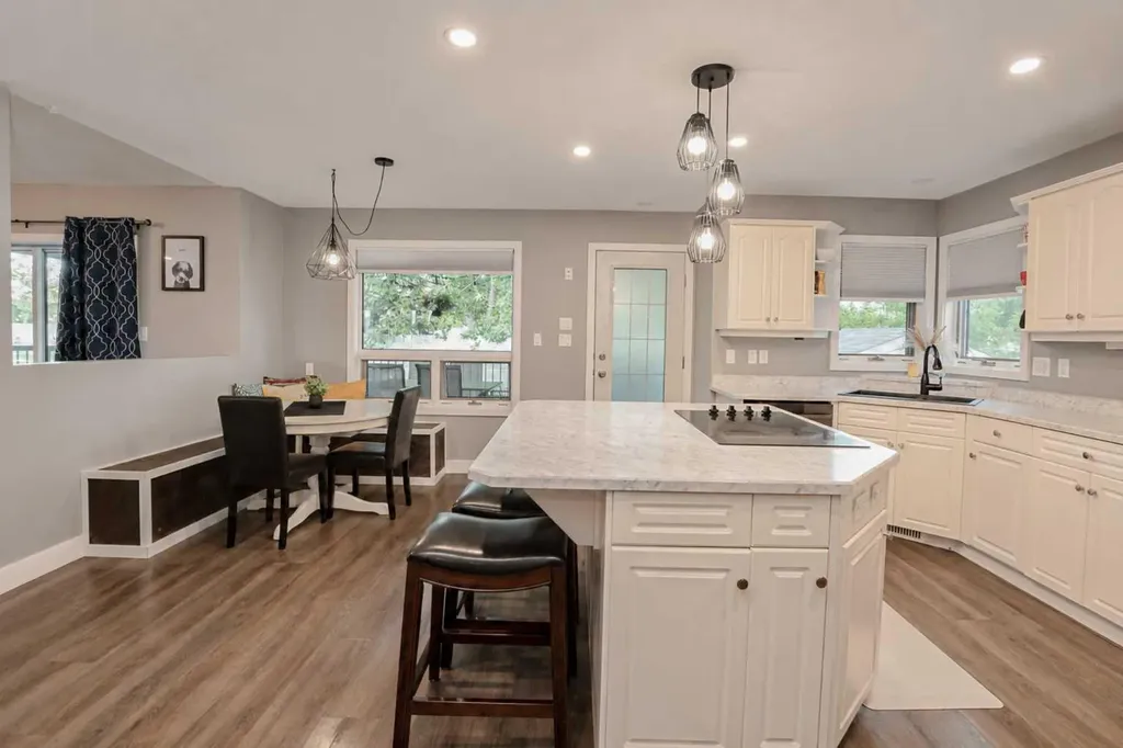 804 Cherry Crescent Beaverlodge AB T0H 0C0