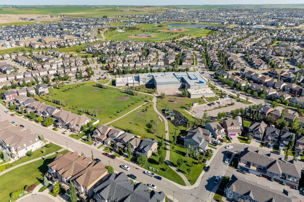 503 Windbrook Heights SW Airdrie AB T4B3X2
