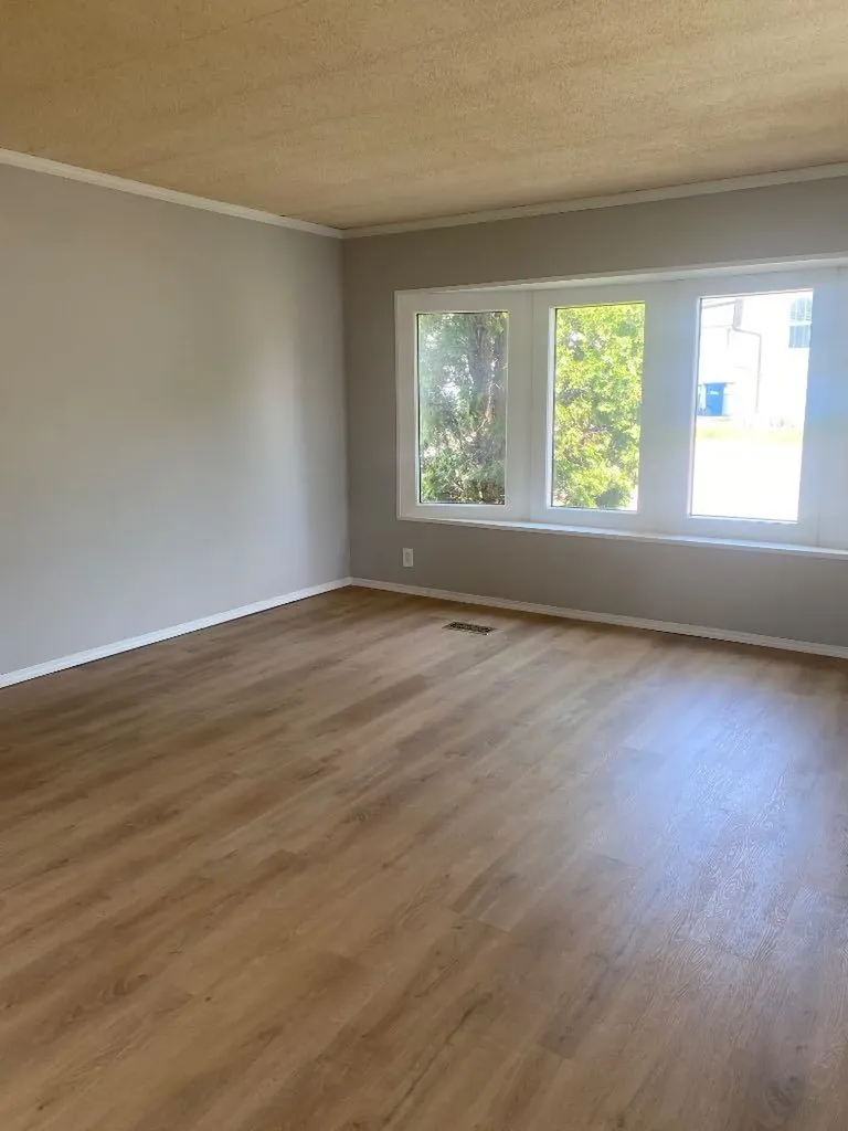 6834 59 Avenue Red Deer AB T4P 1C9