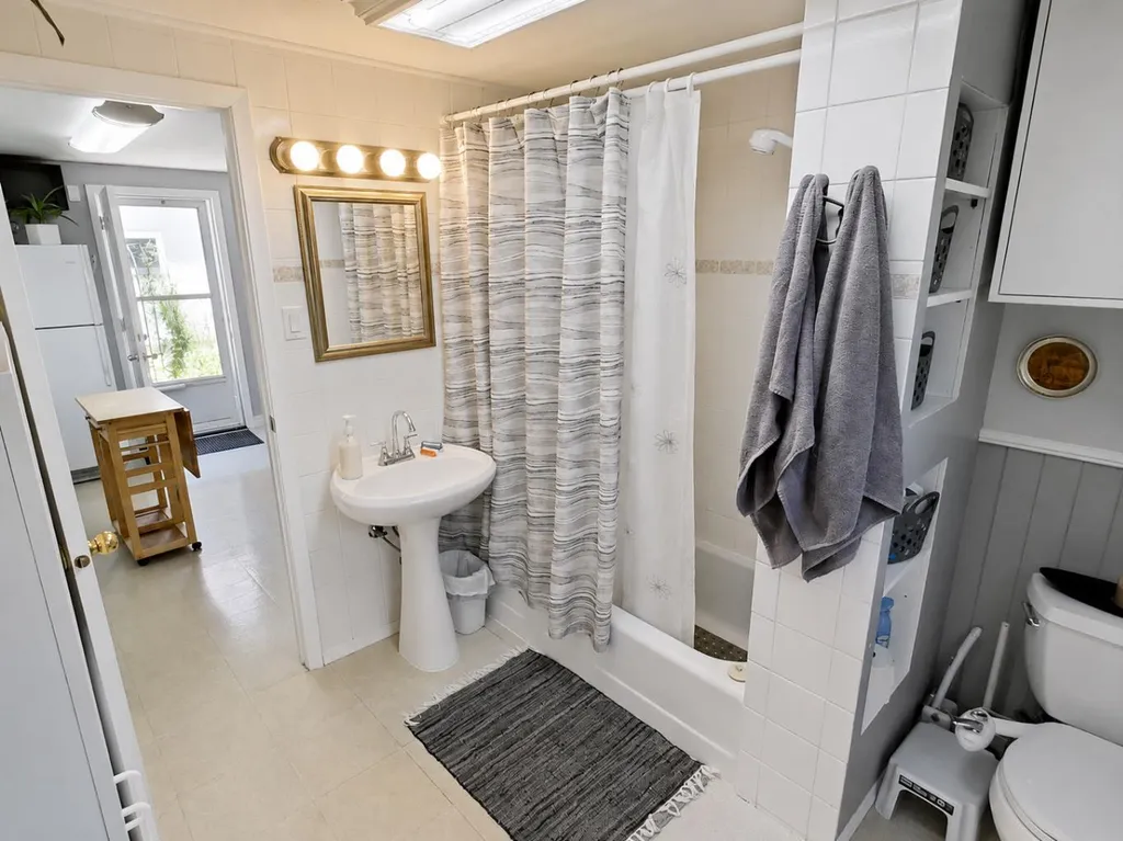 2214 22 Street Nanton AB T0L 1R0