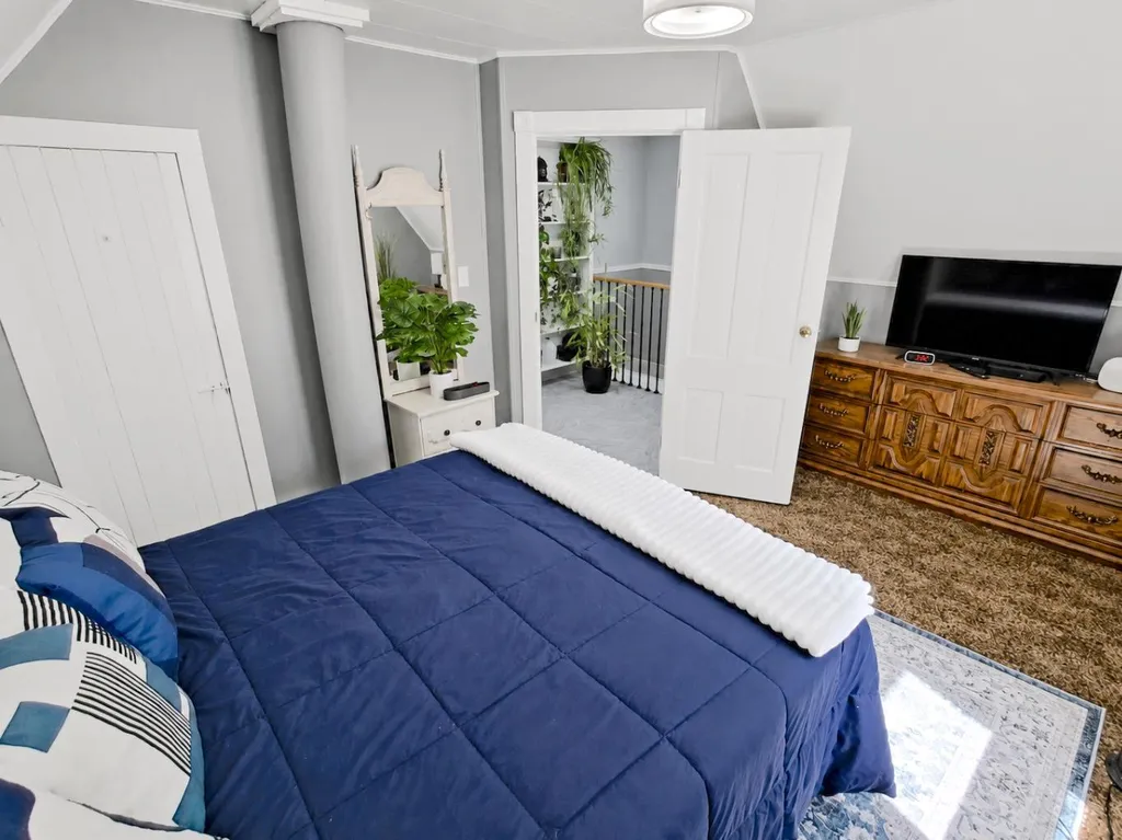 2214 22 Street Nanton AB T0L 1R0