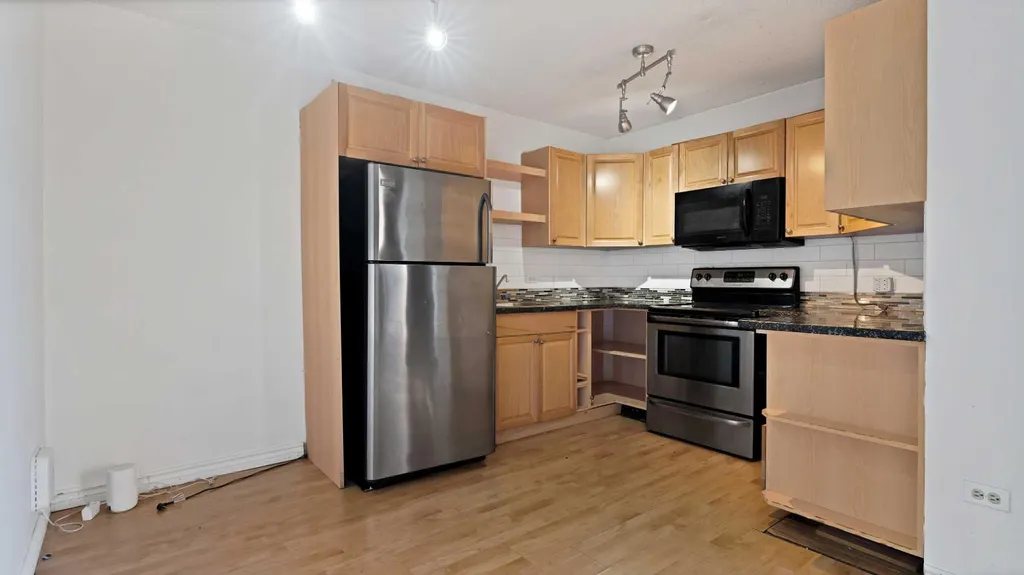 519 17 Avenue SW Calgary AB T2S 0A9