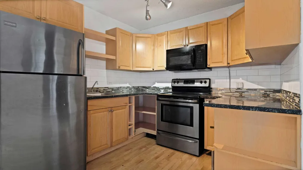 519 17 Avenue SW Calgary AB T2S 0A9