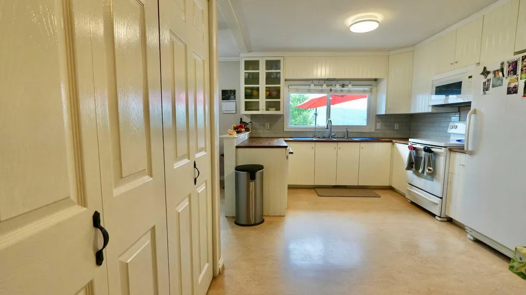 11514 101 Street Peace River AB T8S 1L9