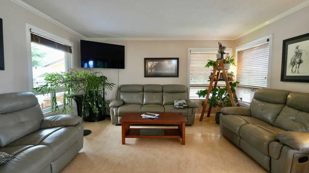 11514 101 Street Peace River AB T8S 1L9