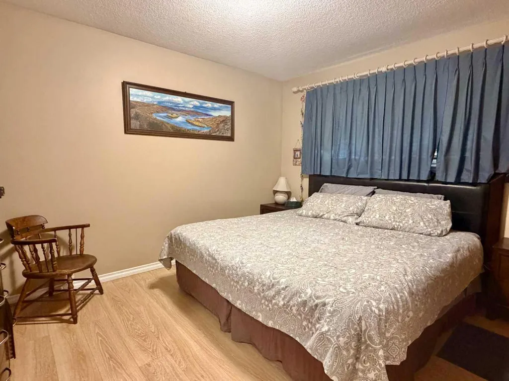 11514 101 Street Peace River AB T8S 1L9